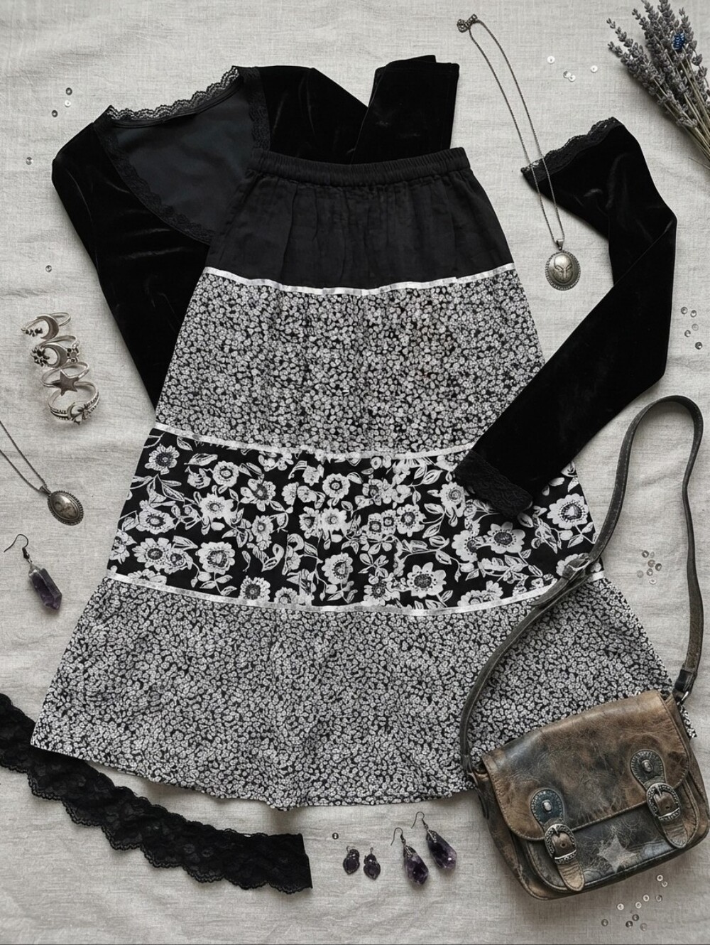 Vintage Cathy Daniels Black White Floral Tiered Flowy Skirt